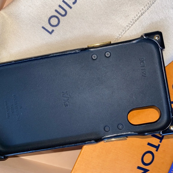 Louis Vuitton IPhone 11 case - Picture 6 of 6